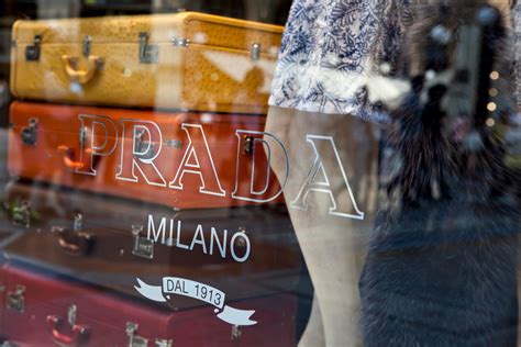 prada giapponese lavoro italia